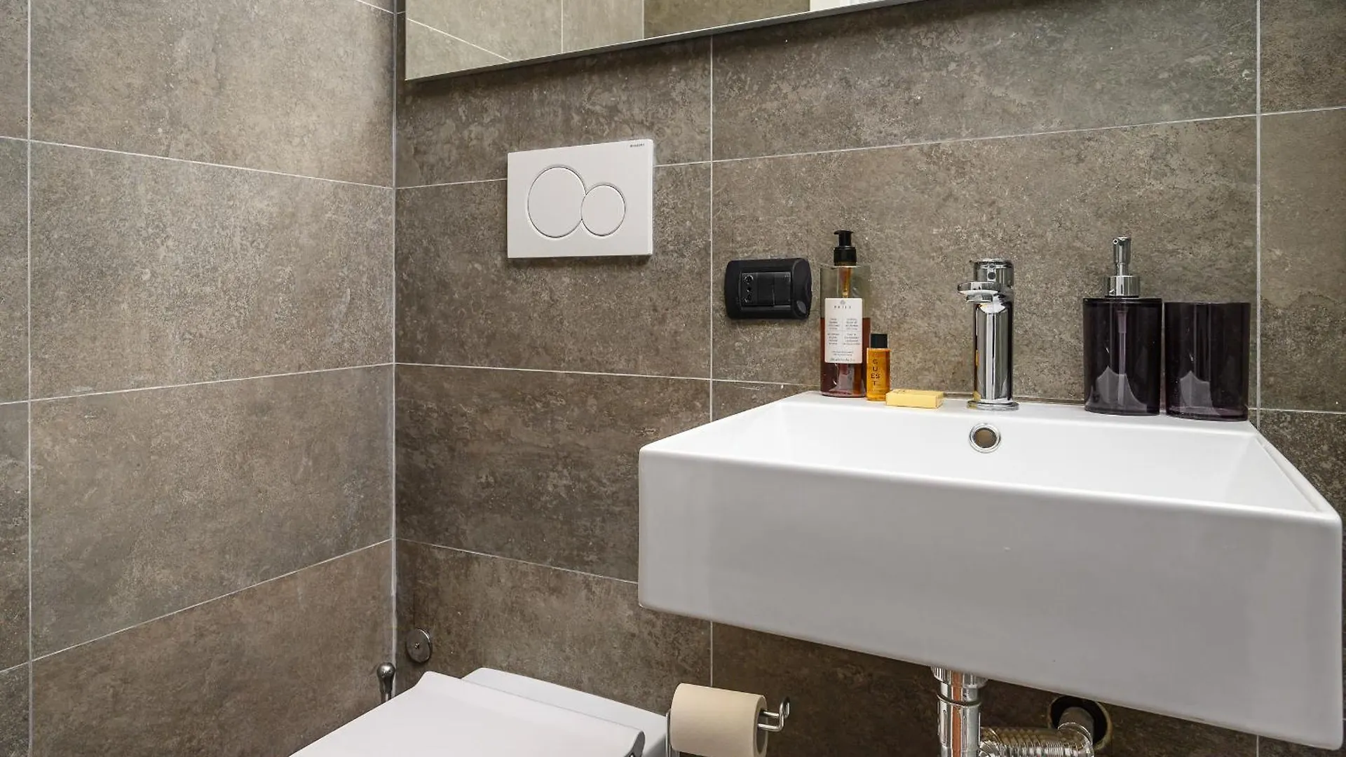 Porta Venezia Charme Apartment Milan Italy