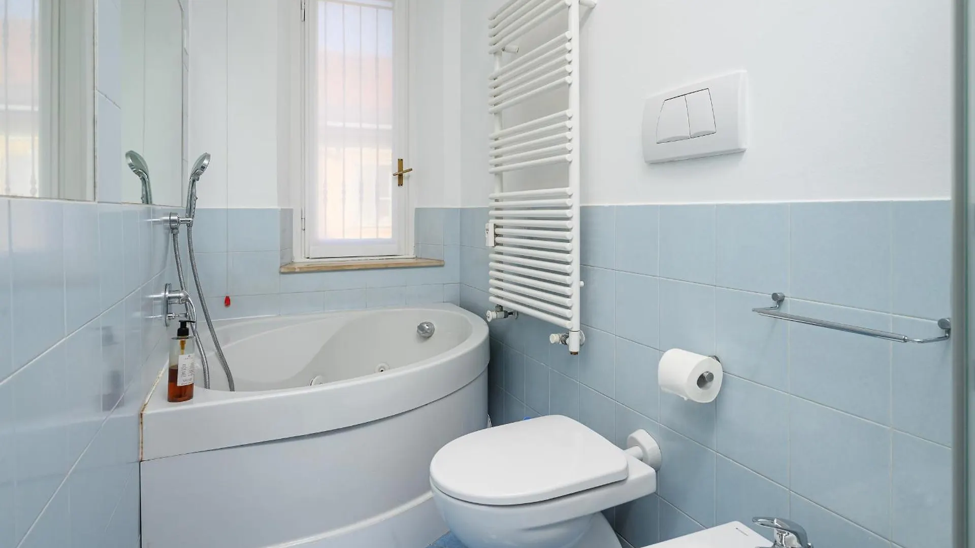 Porta Venezia Charme Apartment Milão